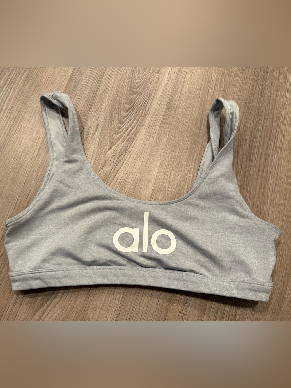 ALO Yoga Light Gray Scoop-Front Sports Bra